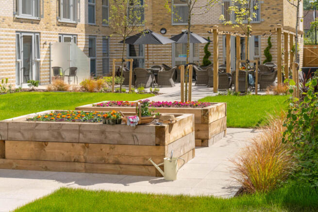 Walnut Tree Place Garden